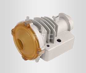 如何避免機械精密零件加工中的振動和共振問題？